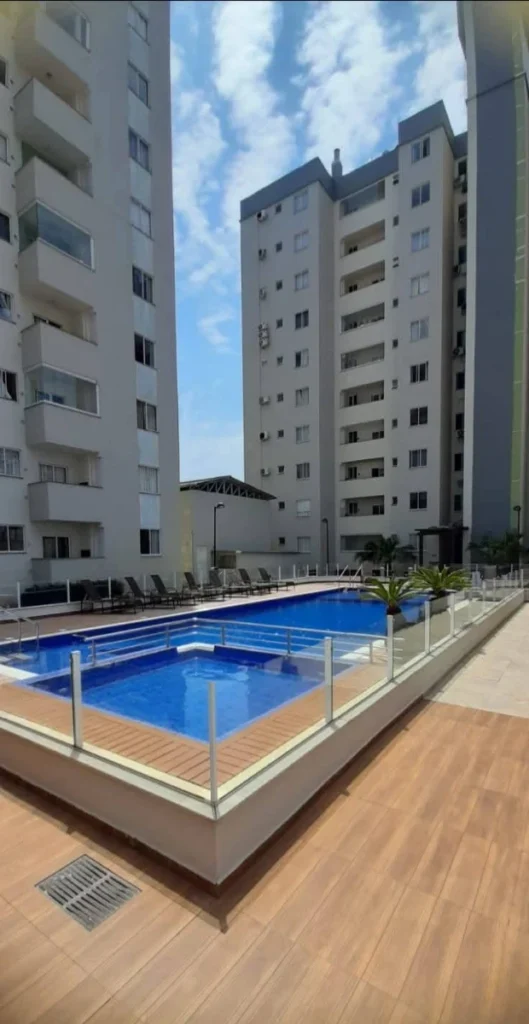 Apartamento mobiliado 2 quartos a 380m da praia em Itacolomi – Balneário Piçarras – SC – Cond. Liara