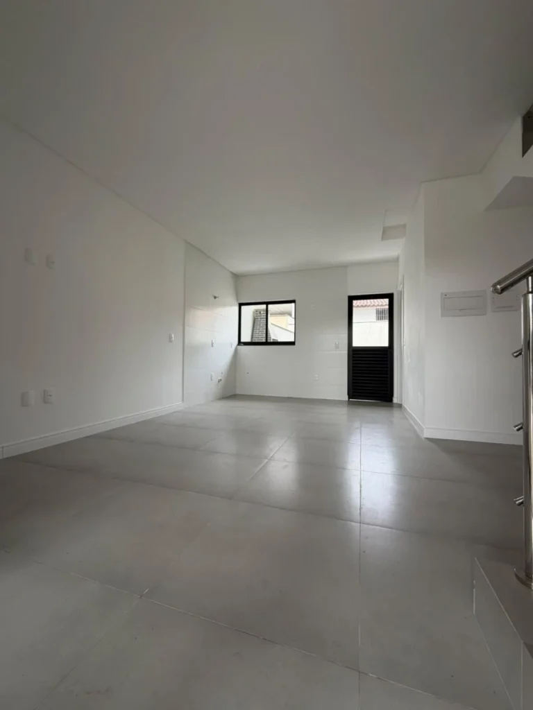 Sobrado Geminado com 1 suíte + 2 Demi suítes á 450 metros do mar em Itacolomi – Balneário Piçarras – SC – Residencial Santé