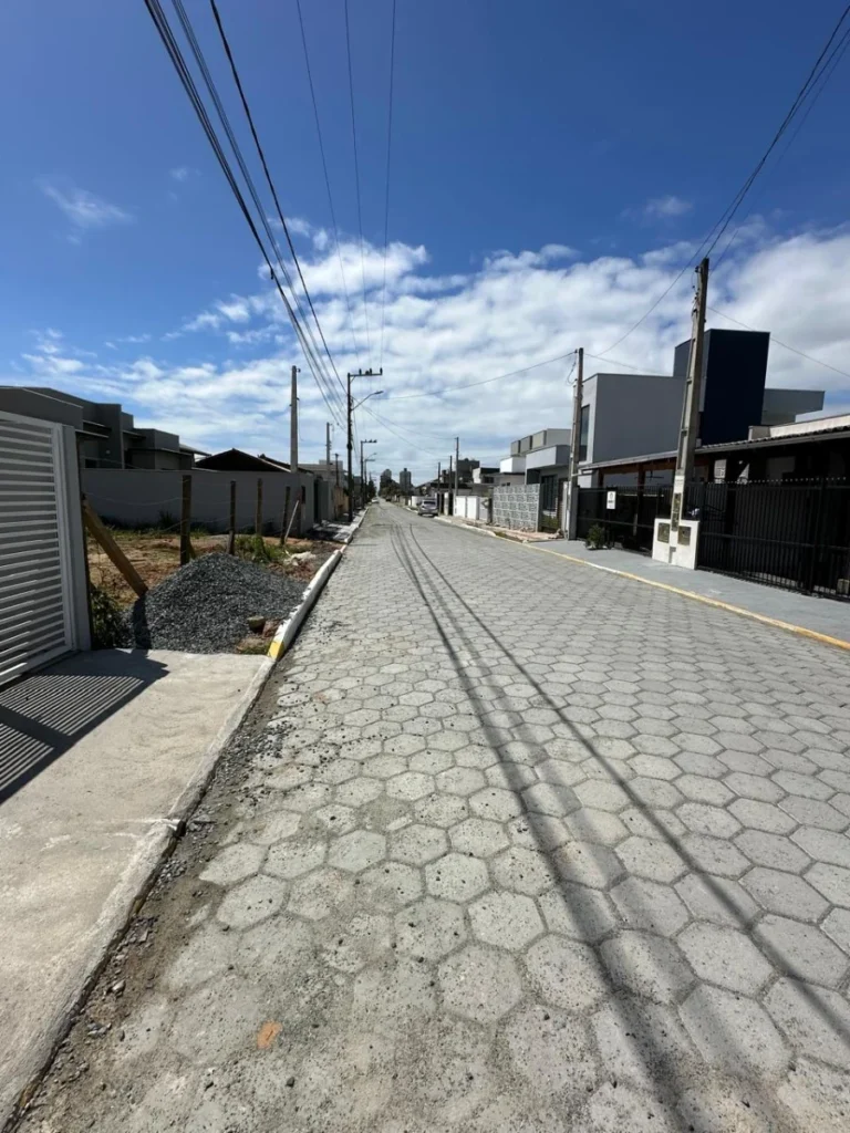 Sobrado Geminado com 2 dormitórios em Itacolomi – Balneário Piçarras – SC