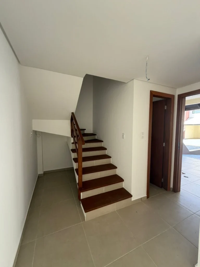 Sobrado Geminado Frente mar em Condomínio fechado com 1 suíte + 2 dormitórios em Itajuba – Barra Velha – SC – Residencial Graziela