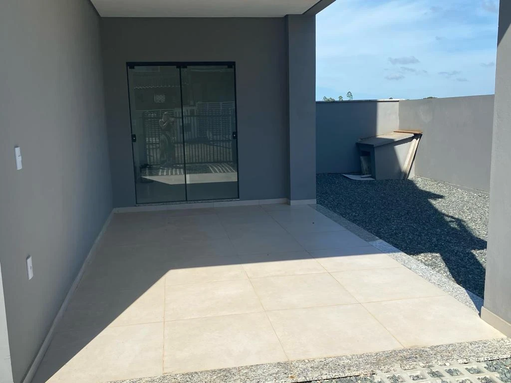 Casa sobrado com 1 suíte + 2 dormitórios apenas á 750 metros da praia – Itacolomi