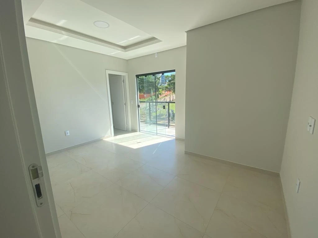 Casa sobrado com 1 suíte + 2 dormitórios apenas á 750 metros da praia – Itacolomi