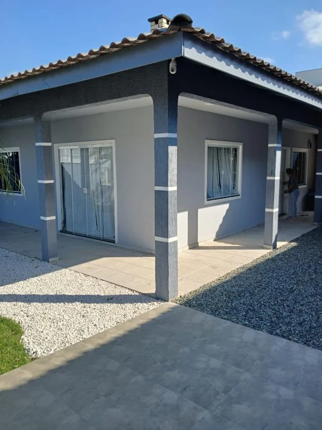 Casa Mobiliada com piscina á 300 metros do mar com 2 dormitórios – Praia Alegre – Penha – SC