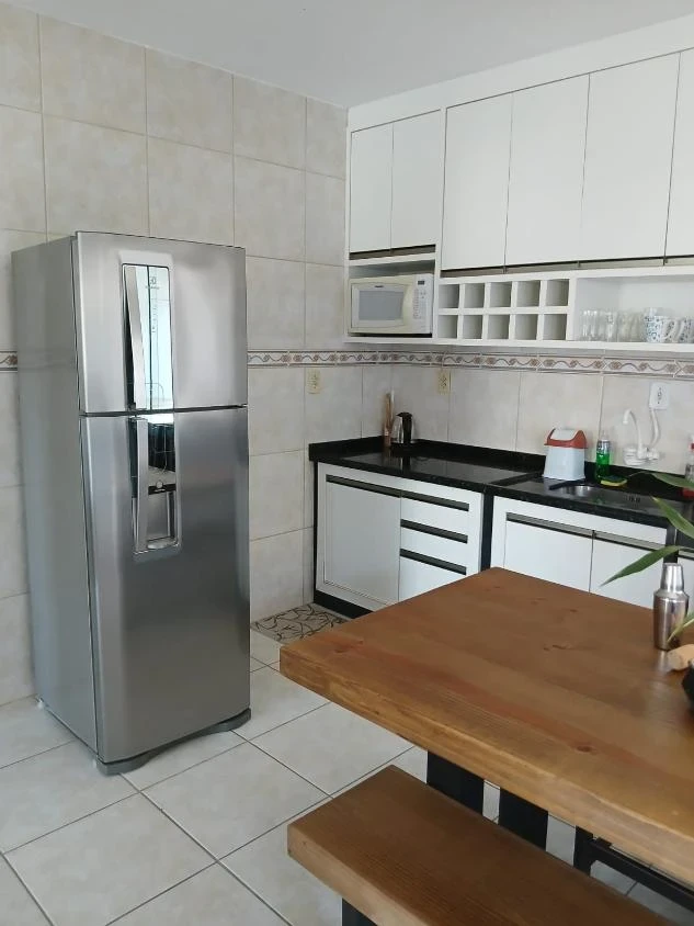Casa Mobiliada com piscina á 300 metros do mar com 2 dormitórios – Praia Alegre – Penha – SC