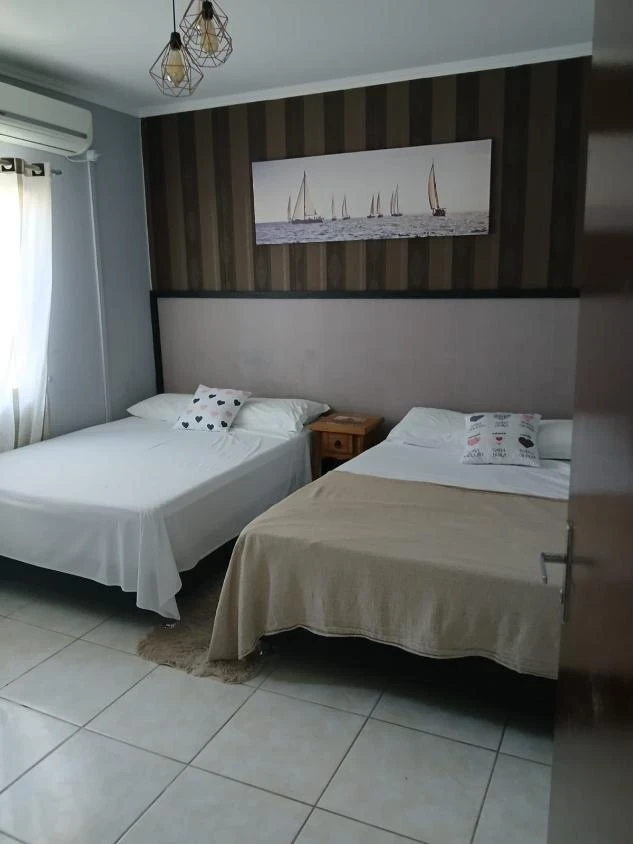 Casa Mobiliada com piscina á 300 metros do mar com 2 dormitórios – Praia Alegre – Penha – SC