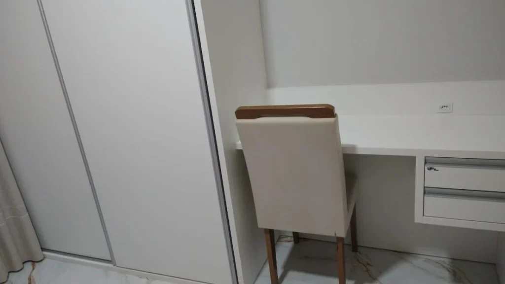 Casa Sozinha no terreno toda Mobiliada com 3 suítes +1 dormitório á 500 metros do mar – Centro – Penha – SC