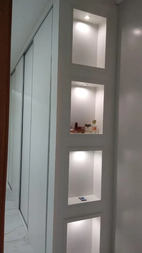Casa Sozinha no terreno toda Mobiliada com 3 suítes +1 dormitório á 500 metros do mar – Centro – Penha – SC