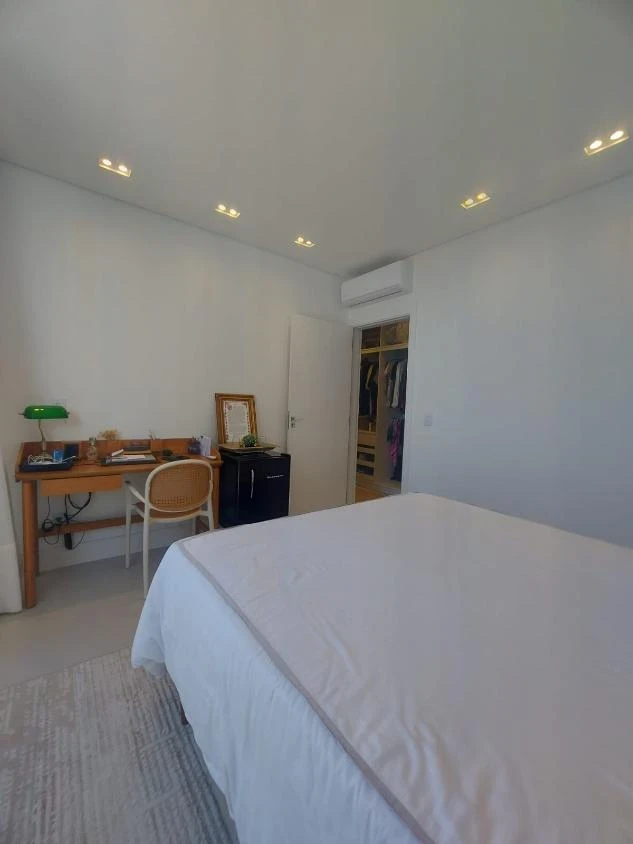 Apartamento Mobiliado 1 Suíte + 2 dormitórios com vista mar a 100m da praia em Itacolomi – Balneário Piçarras SC. Ed. Ilha de Itacolomi Residence