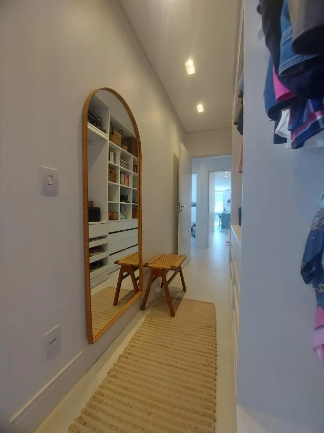 Apartamento Mobiliado 1 Suíte + 2 dormitórios com vista mar a 100m da praia em Itacolomi – Balneário Piçarras SC. Ed. Ilha de Itacolomi Residence
