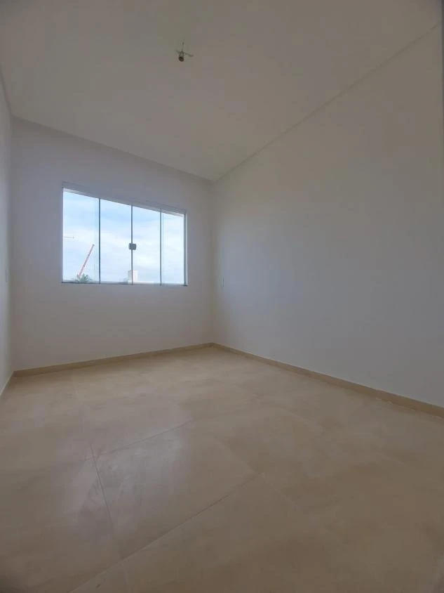 Apartamento 1 suíte + 2 dormitórios a 500m do mar em Itacolomi – Balneário Piçarras – SC. – Ed. Kuiaski