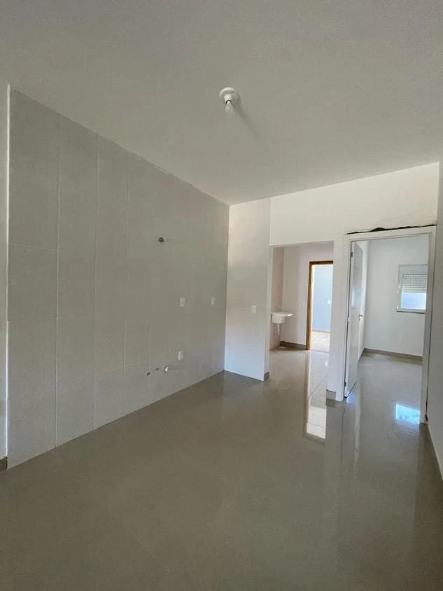 Casa Geminada com 1 suíte + 2 dormitórios á 700 metros do mar – Itacolomi – Balneário Piçarras – SC