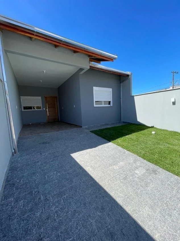 Casa Geminada com 1 suíte + 2 dormitórios á 700 metros do mar – Itacolomi – Balneário Piçarras – SC
