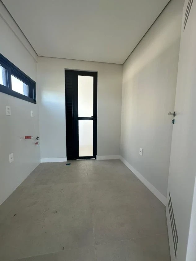 Apartamento Frente Mar com 3 suítes – Itacolomi – Balneário Piçarras – SC – Residencial Portier