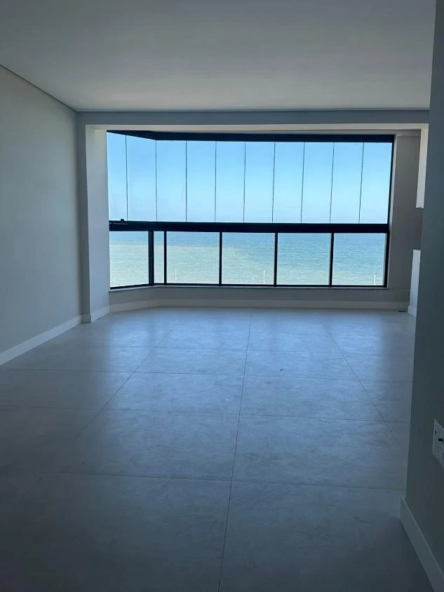 Apartamento Frente Mar com 3 suítes – Itacolomi – Balneário Piçarras – SC – Residencial Portier