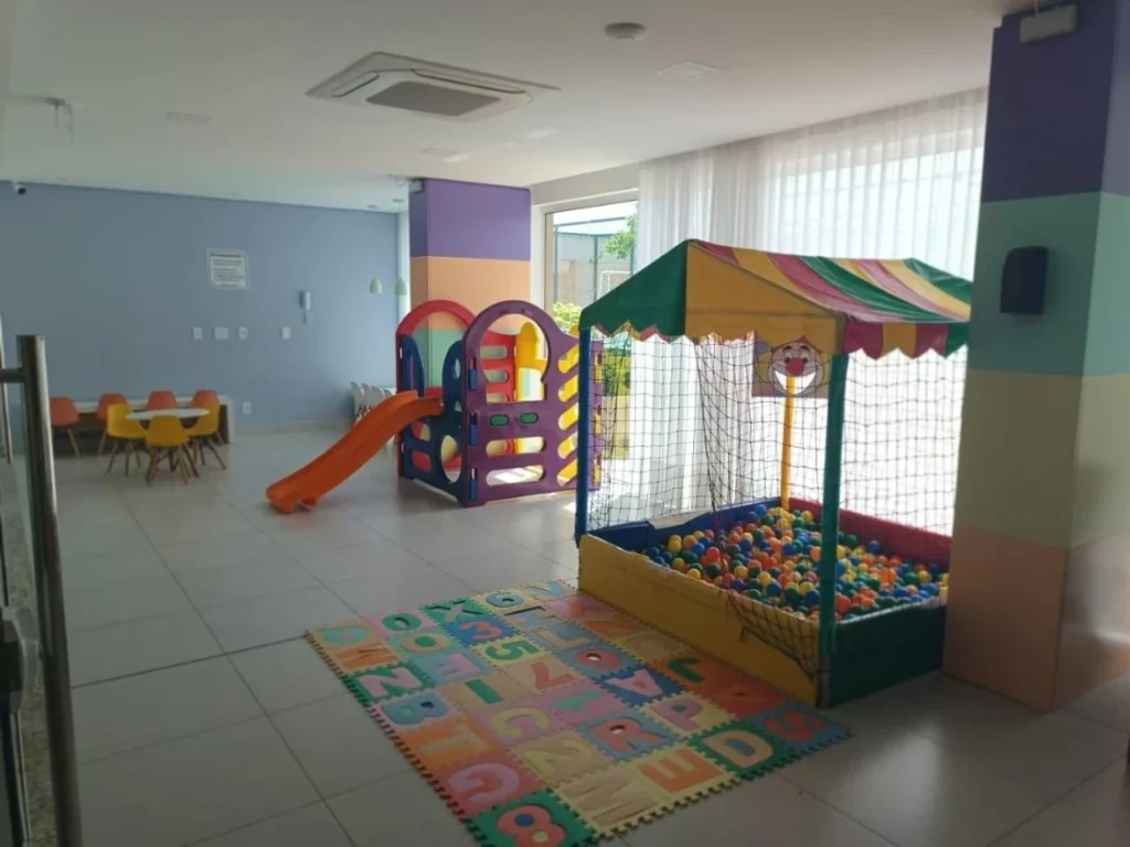 Apartamento Vista Mar Mobiliado com 1 suíte + 1 dormitório á 50 metros do mar – Itacolomi – Balneário Piçarras – SC- Venice Home Club
