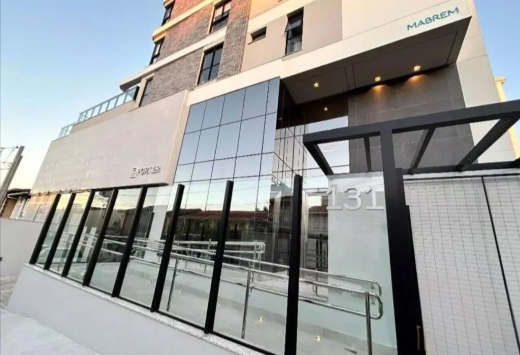 Apartamento Frente Mar com 3 suítes – Itacolomi – Balneário Piçarras – SC – Residencial Portier