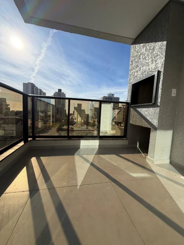 Apartamento com Elevador 1 suíte + 2 dormitórios á 350 metros do mar – Itacolomi – Balneário Piçarras – SC – Residencial Palm Harbor