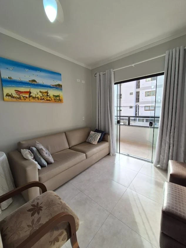Apartamento mobiliado com 1 suíte + 2 dormitórios a 350m da praia em Itacolomi – Balneário Piçarras -SC – Residencial Ademir Felício