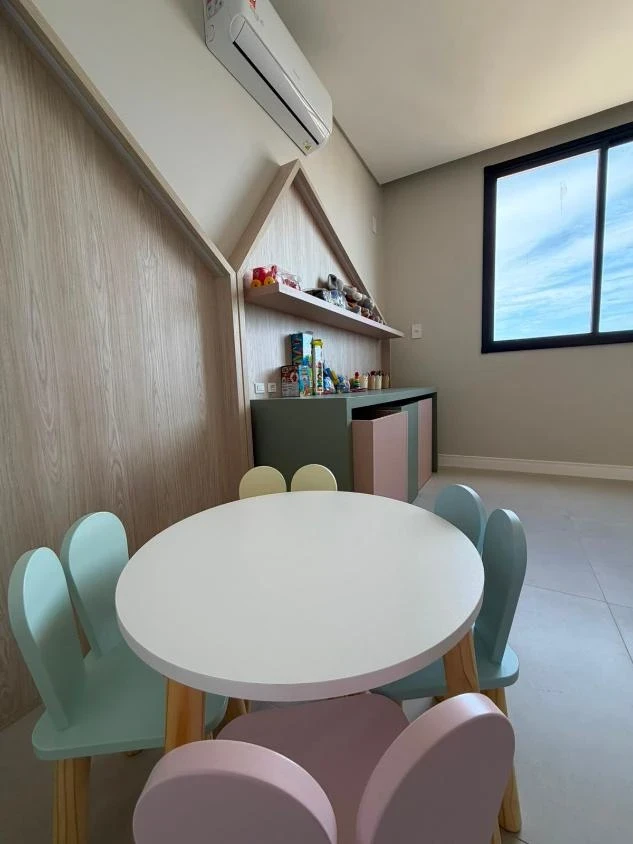 Apartamento com 1 suíte + 2 dormitórios á 250 metros do mar – Itacolomi – Balneário Piçarras – SC – Tenerife Residence