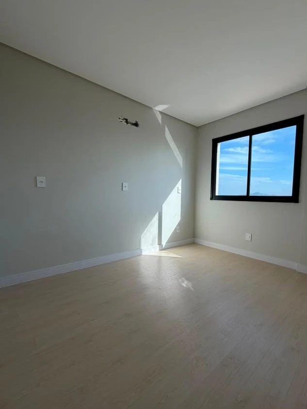 Apartamento com 1 suíte + 2 dormitórios á 250 metros do mar – Itacolomi – Balneário Piçarras – SC – Tenerife Residence