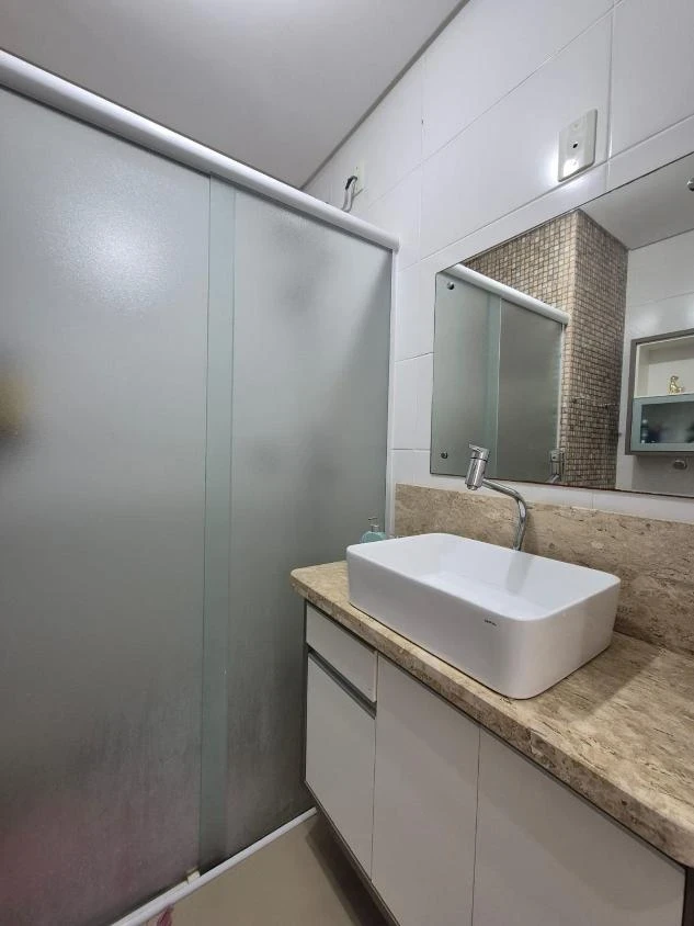 Apartamento Semi Mobiliado 2 dormitórios a 350m do mar em Balneário Piçarras – SC – Ed. Atalaia