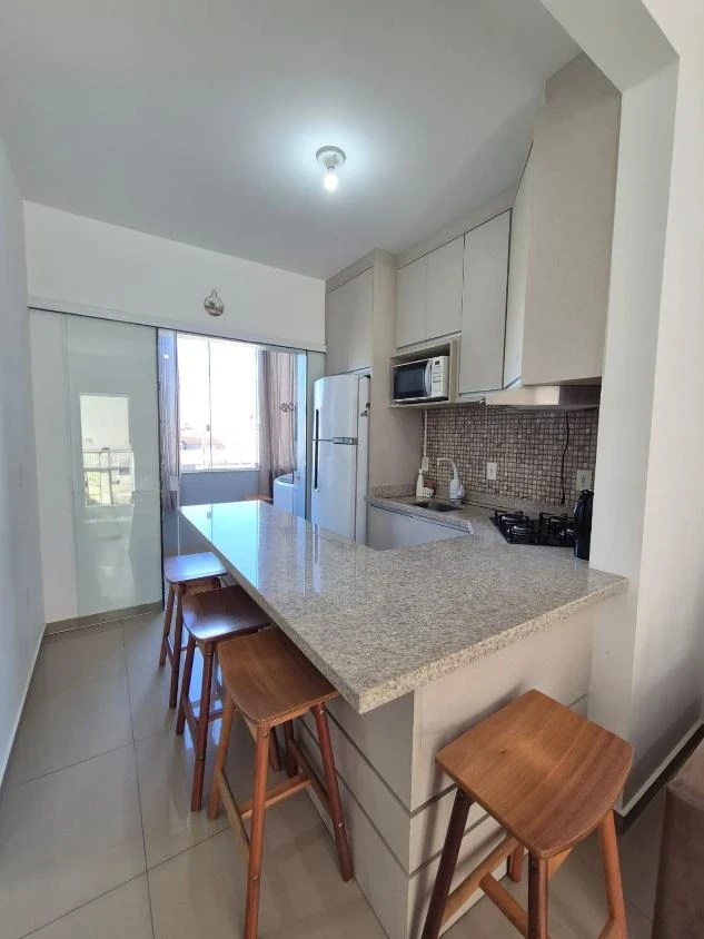 Apartamento Semi Mobiliado 2 dormitórios a 350m do mar em Balneário Piçarras – SC – Ed. Atalaia