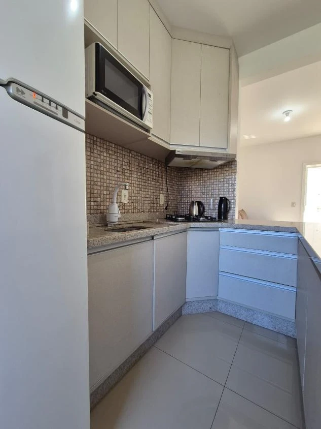 Apartamento Semi Mobiliado 2 dormitórios a 350m do mar em Balneário Piçarras – SC – Ed. Atalaia