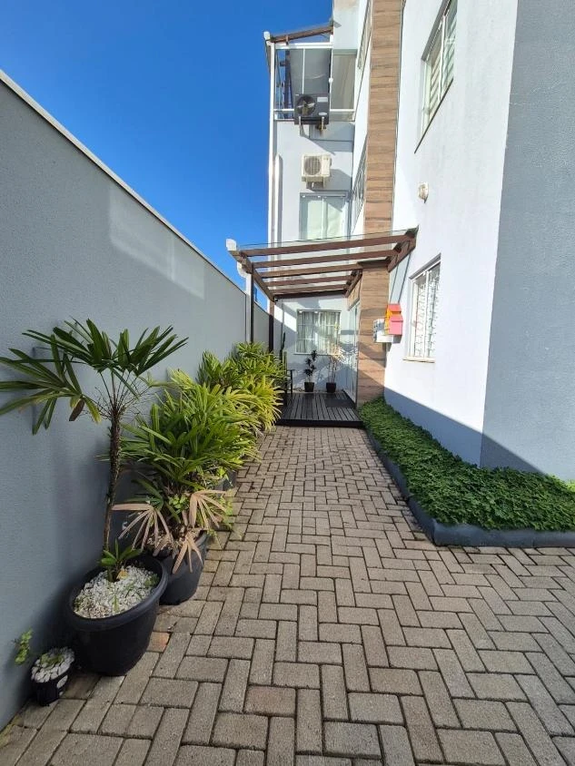 Apartamento Semi Mobiliado 2 dormitórios a 350m do mar em Balneário Piçarras – SC – Ed. Atalaia