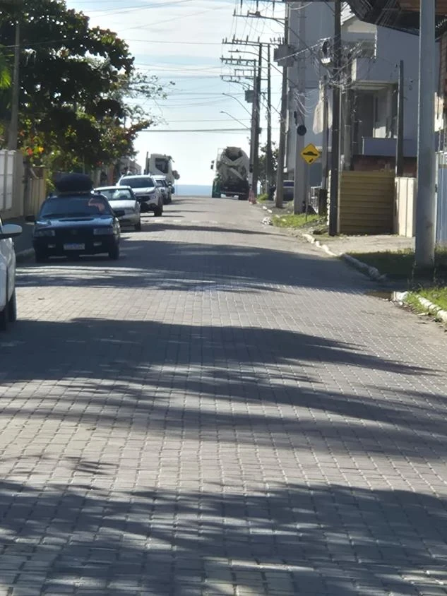 Apartamento Semi Mobiliado 2 dormitórios a 350m do mar em Balneário Piçarras – SC – Ed. Atalaia