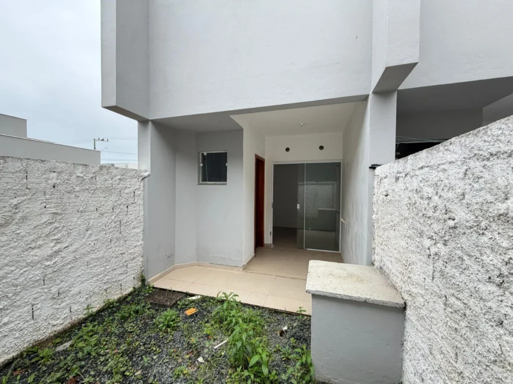 Sobrado Geminado com 2 dormitórios em Itacolomi – Balneário Piçarras – SC