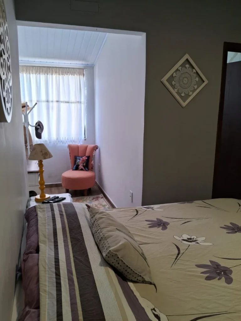 Excelente Casa Térrea Semi mobiliada a 650 metros do mar com 1 Suíte + 1 Dormitório no Itacolomi – Balneário Piçarras – SC