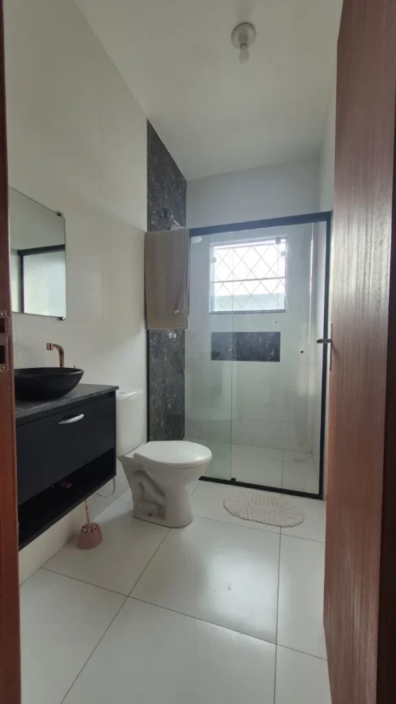 Casa sozinha no terreno com 1 suíte + 1 dormitório – Itacolomi – Balneário Piçarras – SC