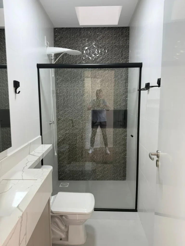 Sobrado Mobiliado com 1 suíte + 2 dormitórios á 150 metros do mar em Armação – Penha – SC – Residencial Maresias