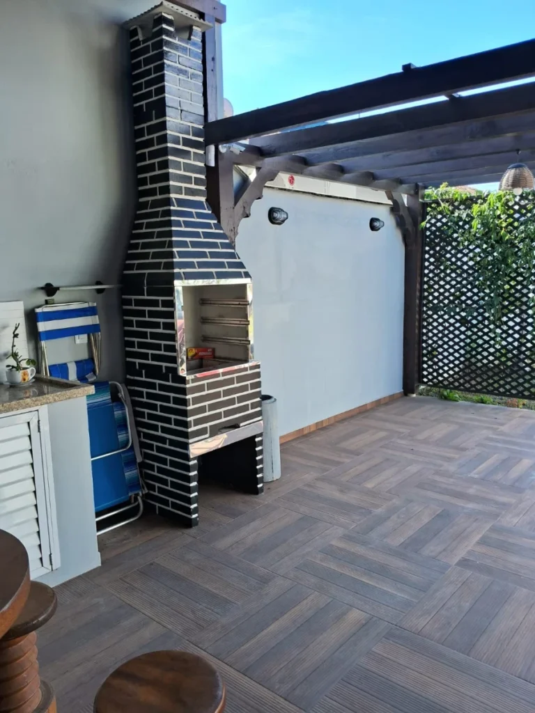 Excelente Casa Térrea Semi mobiliada a 650 metros do mar com 1 Suíte + 1 Dormitório no Itacolomi – Balneário Piçarras – SC