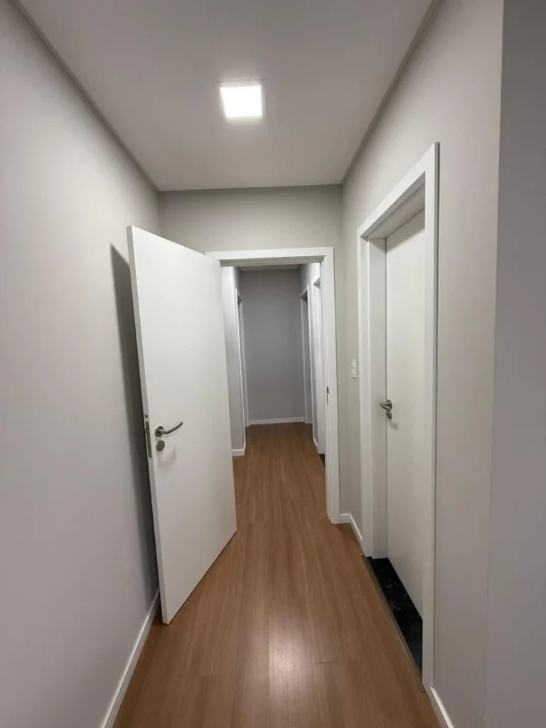 Sobrado Mobiliado com 1 suíte + 2 dormitórios á 150 metros do mar em Armação – Penha – SC – Residencial Maresias