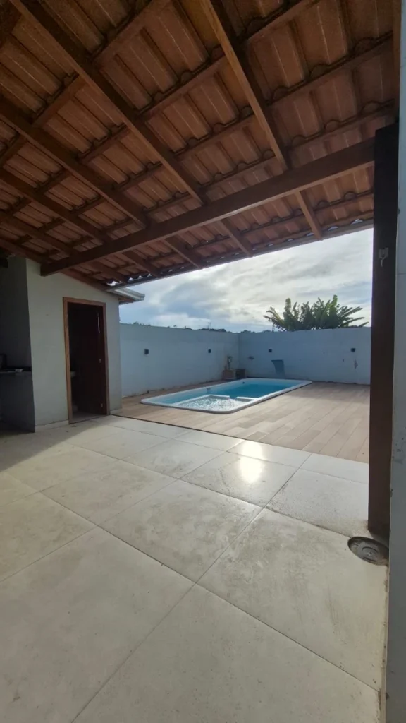 Casa sozinha no terreno com 1 suíte + 1 dormitório – Itacolomi – Balneário Piçarras – SC