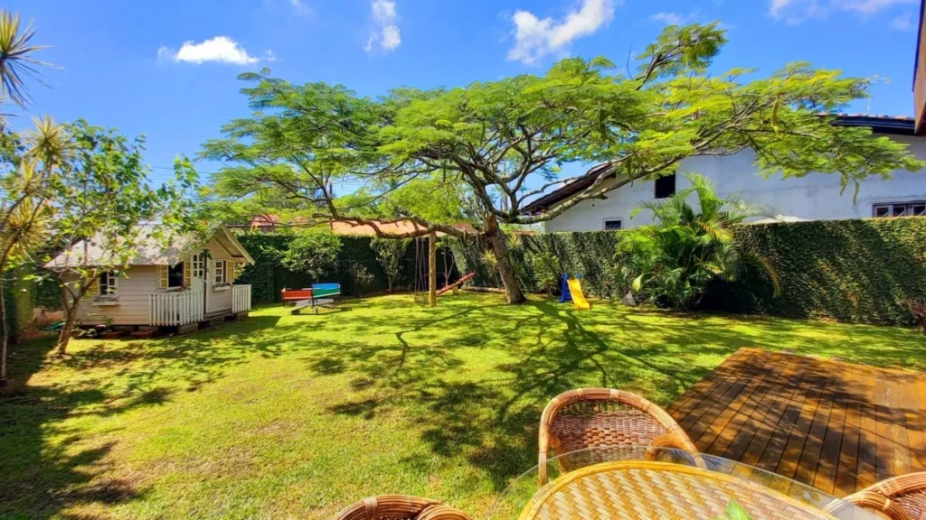Casa Sozinha no terreno Mobiliada com 1 suíte + 3 dormitórios á 250 metros do mar – Centro – Penha – SC