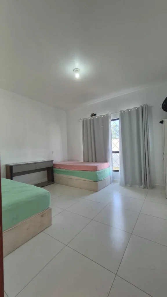 Casa sozinha no terreno com 1 suíte + 1 dormitório – Itacolomi – Balneário Piçarras – SC