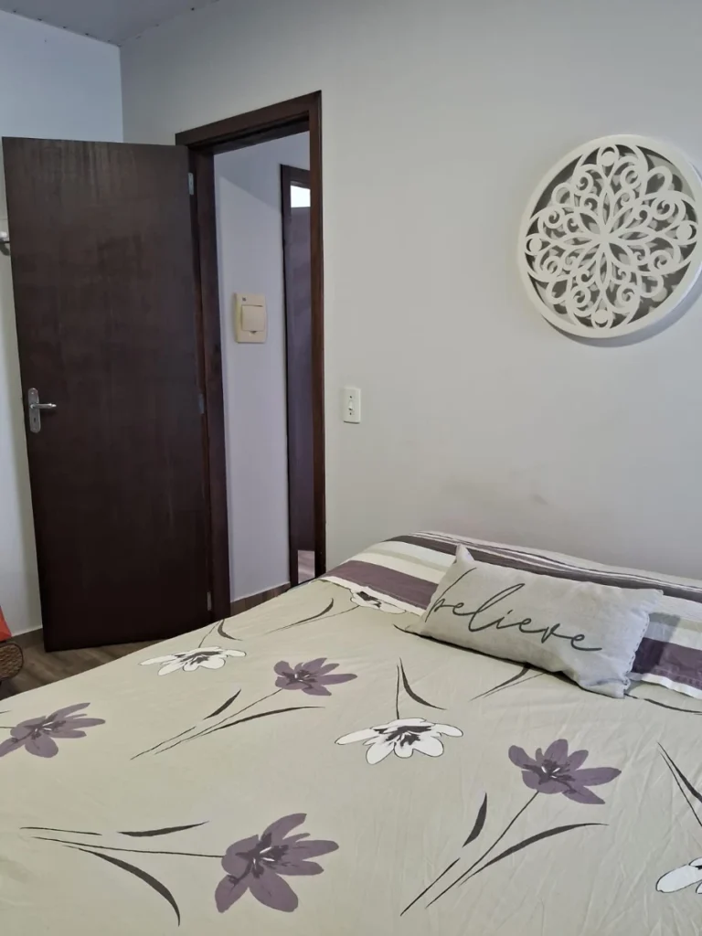 Excelente Casa Térrea Semi mobiliada a 650 metros do mar com 1 Suíte + 1 Dormitório no Itacolomi – Balneário Piçarras – SC