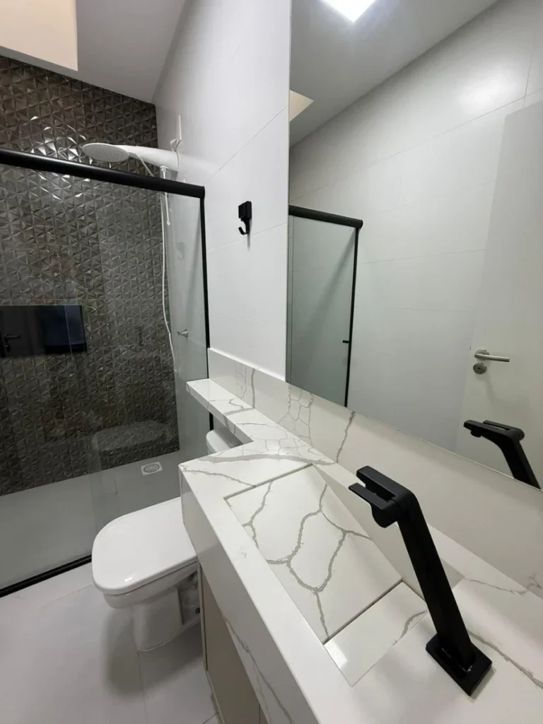 Sobrado Mobiliado com 1 suíte + 2 dormitórios á 150 metros do mar em Armação – Penha – SC – Residencial Maresias