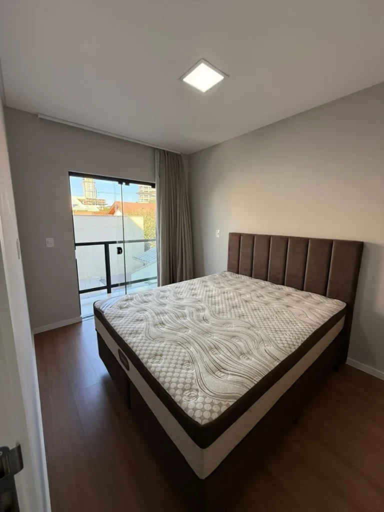 Sobrado Mobiliado com 1 suíte + 2 dormitórios á 150 metros do mar em Armação – Penha – SC – Residencial Maresias