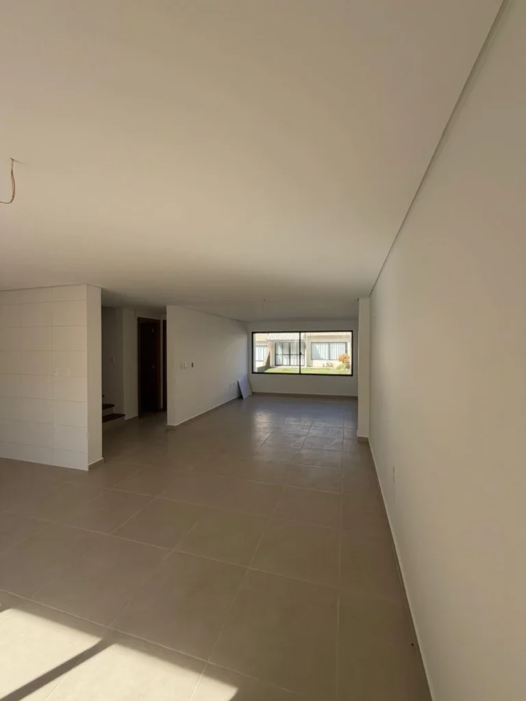 Sobrado Geminado Frente mar em Condomínio fechado com 1 suíte + 2 dormitórios em Itajuba – Barra Velha – SC – Residencial Graziela