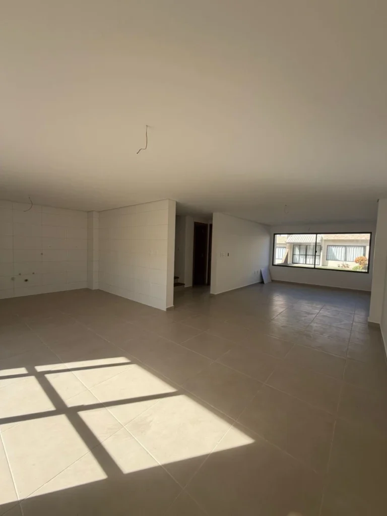 Sobrado Geminado Frente mar em Condomínio fechado com 1 suíte + 2 dormitórios em Itajuba – Barra Velha – SC – Residencial Graziela