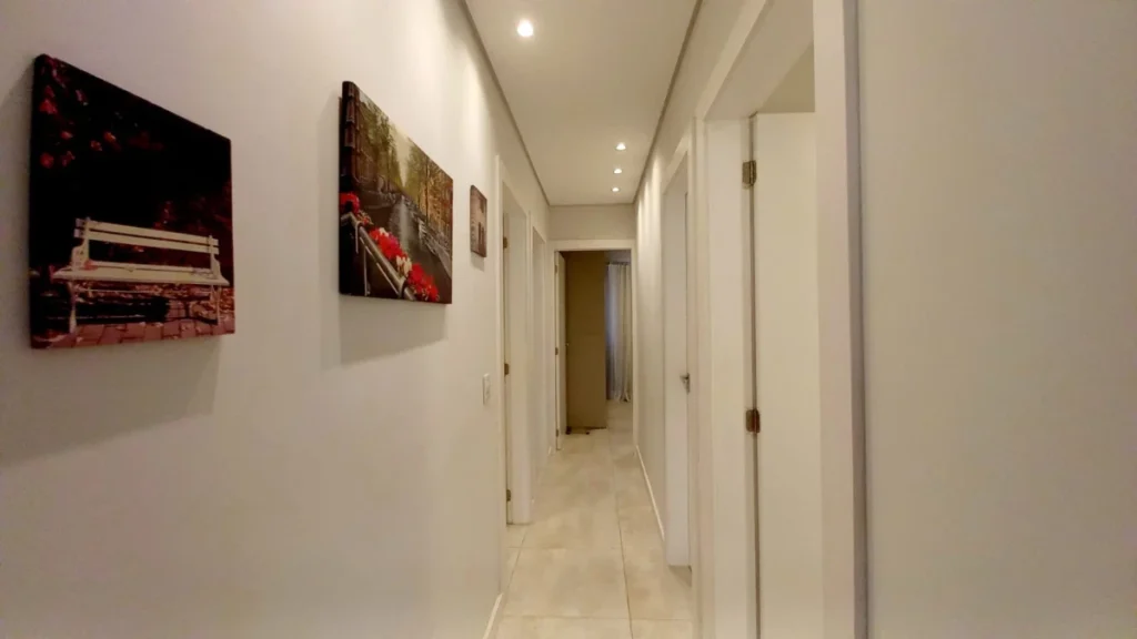 Casa Sozinha no terreno Mobiliada com 1 suíte + 3 dormitórios á 250 metros do mar – Centro – Penha – SC