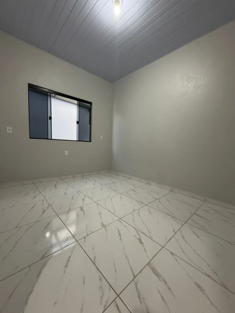 Casa com 1 suíte + 2 dormitórios á 650 metros do mar em Armação – Penha – SC