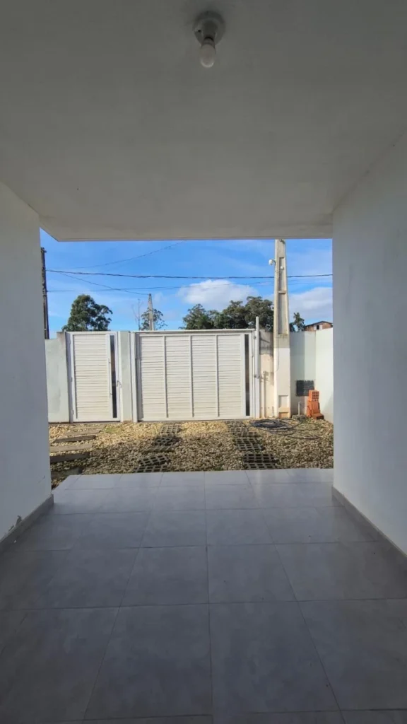 Casa sozinha no terreno com 1 suíte + 1 dormitório – Itacolomi – Balneário Piçarras – SC