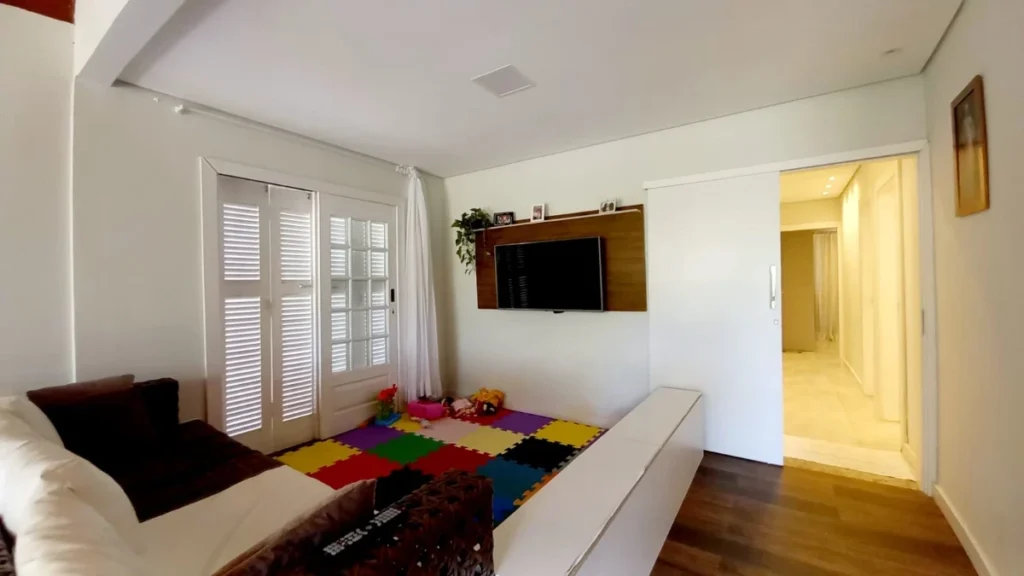 Casa Sozinha no terreno Mobiliada com 1 suíte + 3 dormitórios á 250 metros do mar – Centro – Penha – SC