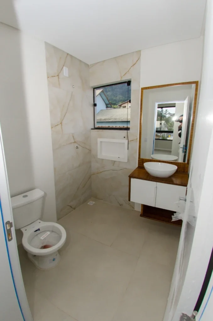 Apartamento com 1 suíte + 2 dormitórios à 250 metros do mar – Armação Penha – SC – Residencial Santa Maria