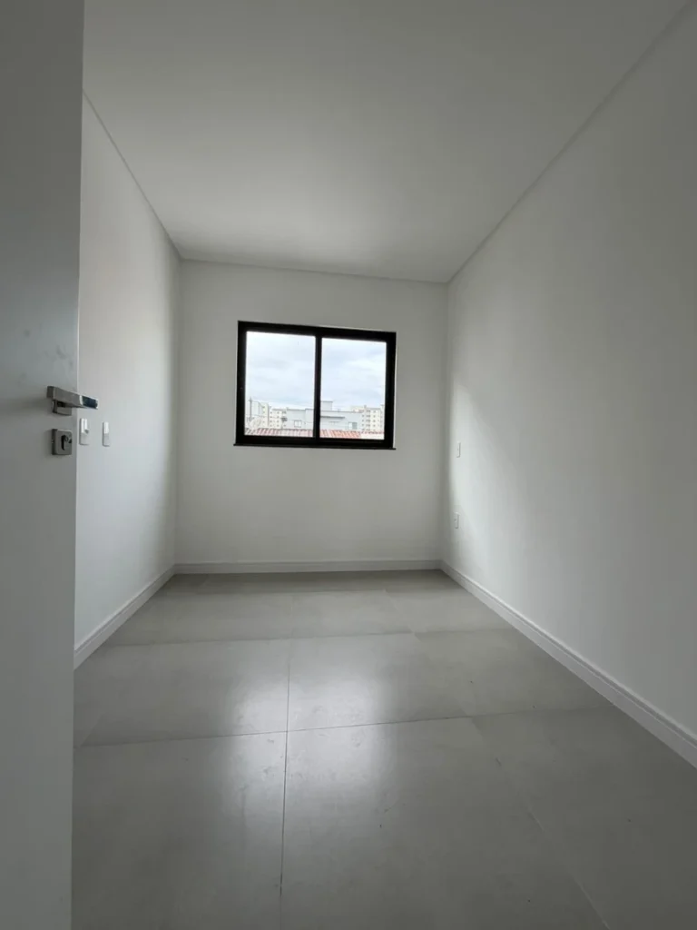 Sobrado Geminado com 1 suíte + 2 Demi suítes á 450 metros do mar em Itacolomi – Balneário Piçarras – SC – Residencial Santé
